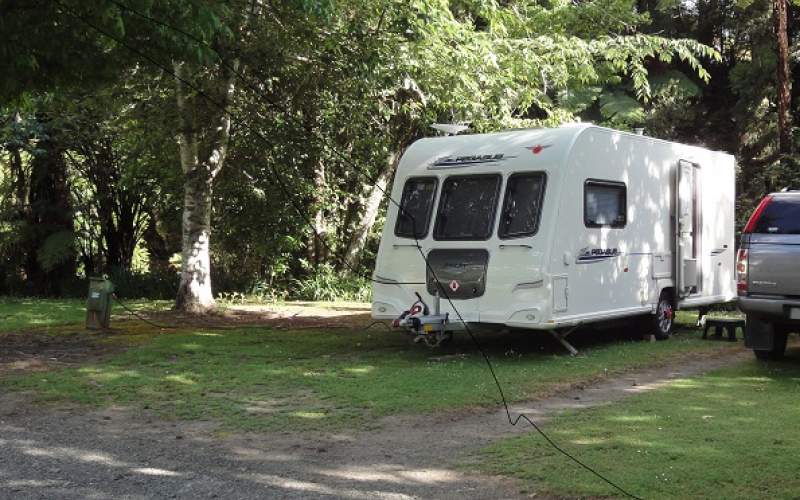 Sapphire Springs Holiday Park & Thermal Pools Full Service Camp New